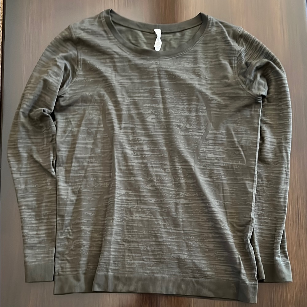 Lululemon Olive Green Swiftly Relaxed Fit LS Size 8